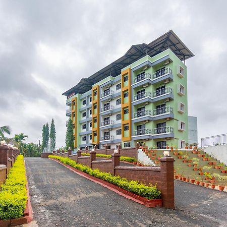 Treebo Green Village Resort - Goa Maneri  Esterno foto